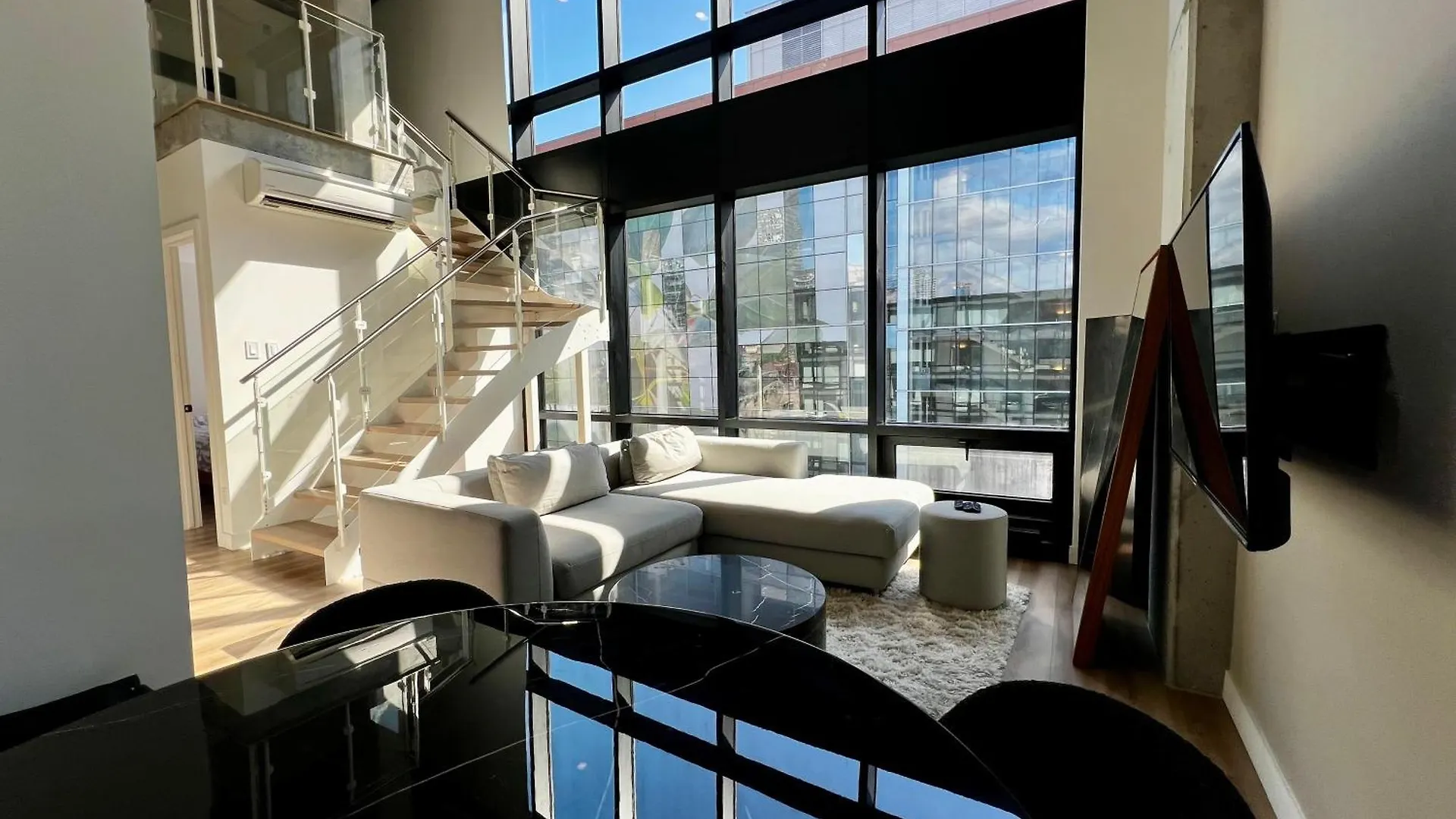 Sky Rocket Downtown Mtl Apartment Montreal